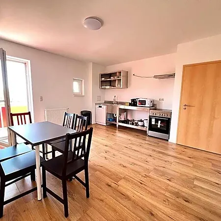 Monteurzimmerking: Dodendorfer Strasse Aparthotel 3*