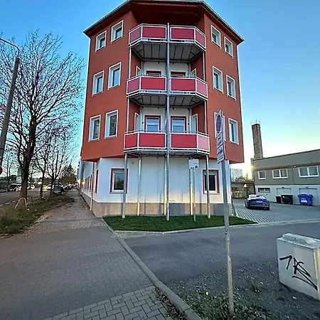 Monteurzimmerking: Dodendorfer Strasse 3*