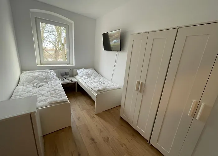 Monteurzimmerking: Dodendorfer Strasse アパートホテル 3*